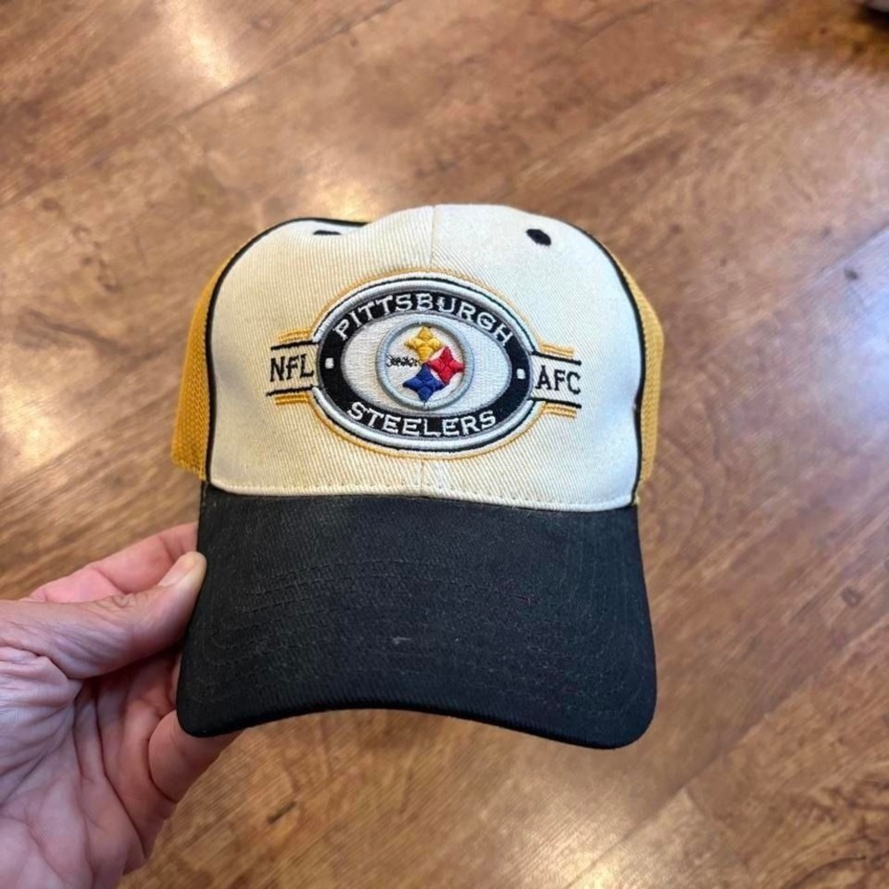NWT with imperfections Pittsburgh Steelers NFL multicoloured trucker hat see pic